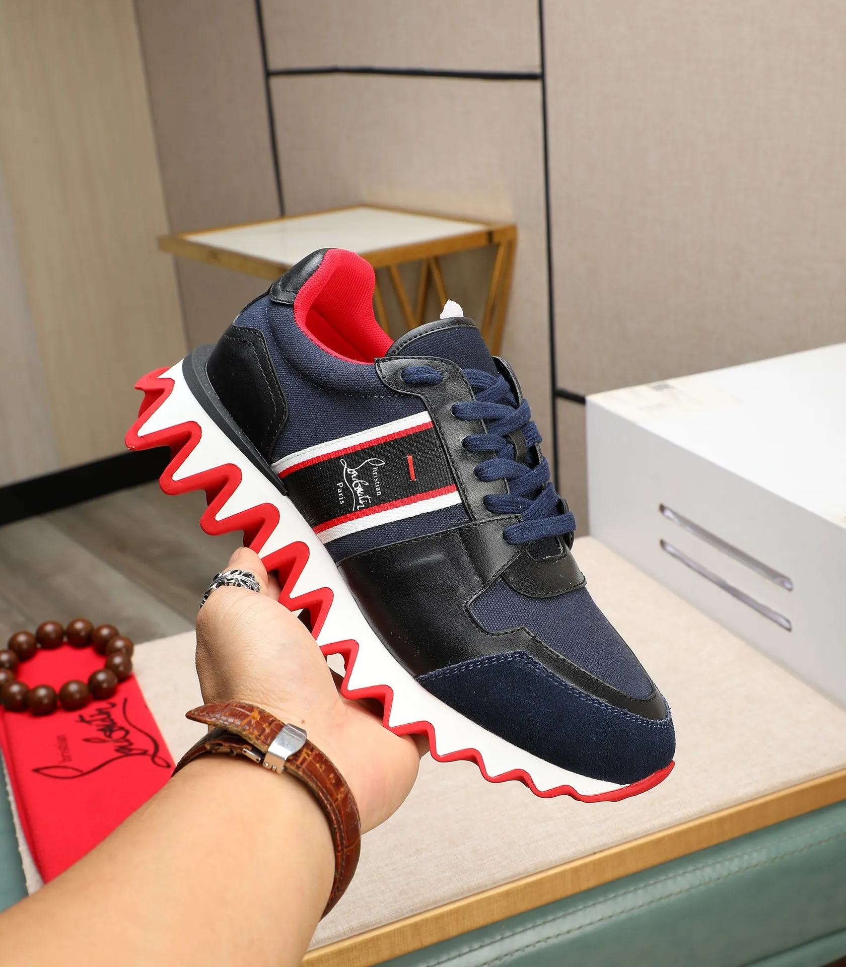 Men's shoes 💰680 (high-end goods) Christian Louboutin (CL red sole shoes) counter series, casual sneakers for couples 📢 📢 📢 Exclusive hot style release 🎈🎈💪 Movable latex feet 👻 Finished outsole line [Proud] 😝Male 38#-46, global supply 😝 [Top version]: Original imported genuine leather upper, top original leather lining, original molded TPU outsole, original 1:1 detail processing, original shoe last,